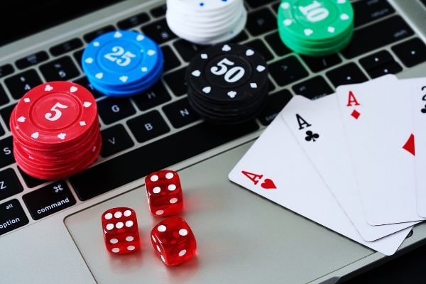 Speed Baccarat live dealer table showing Player and Banker cards on 77raja.fit